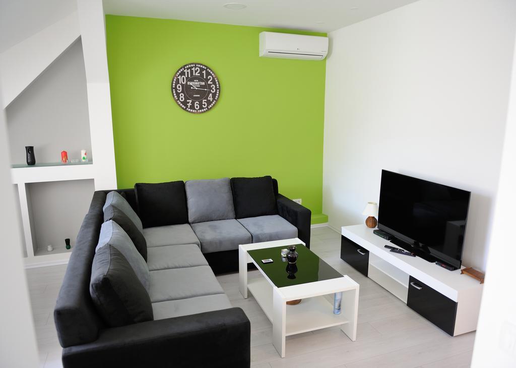 Apartment Vatra SJJ Exteriör bild