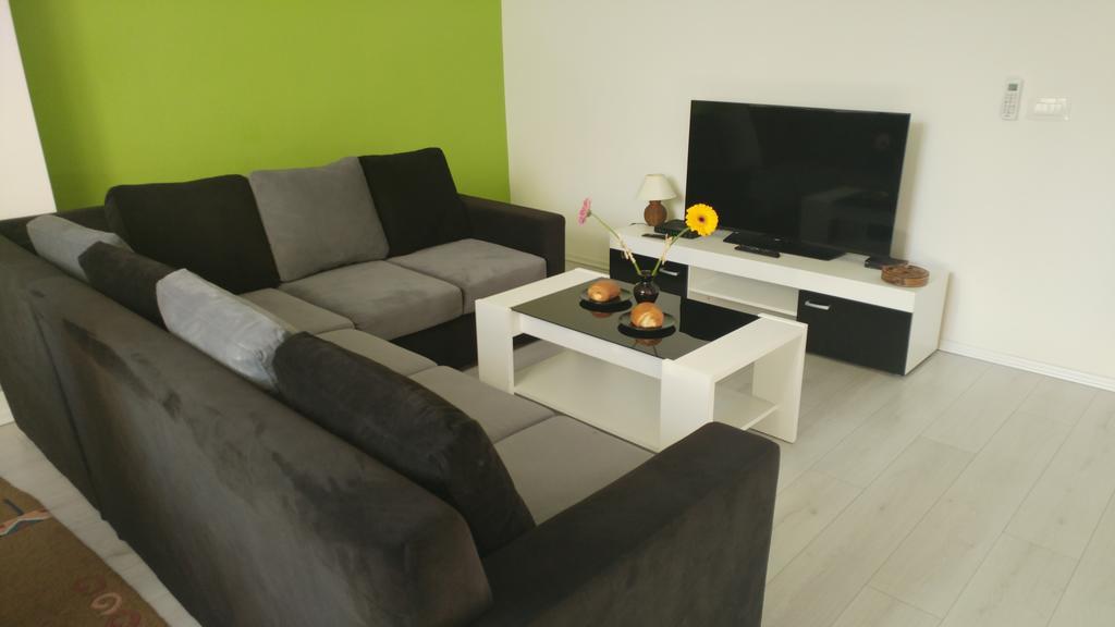 Apartment Vatra SJJ Exteriör bild